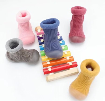 جرابات شتوية نعل سيلكون